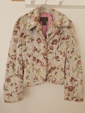 Brandon Thomas Size S Cropped Floral Faux-Fur Jacket in Mauve, Green and Cream